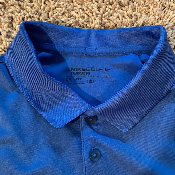 Nike Golf Standard Fit polo- size small - Picture 2 of 3
